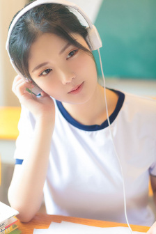 苏仨在yy掀裙